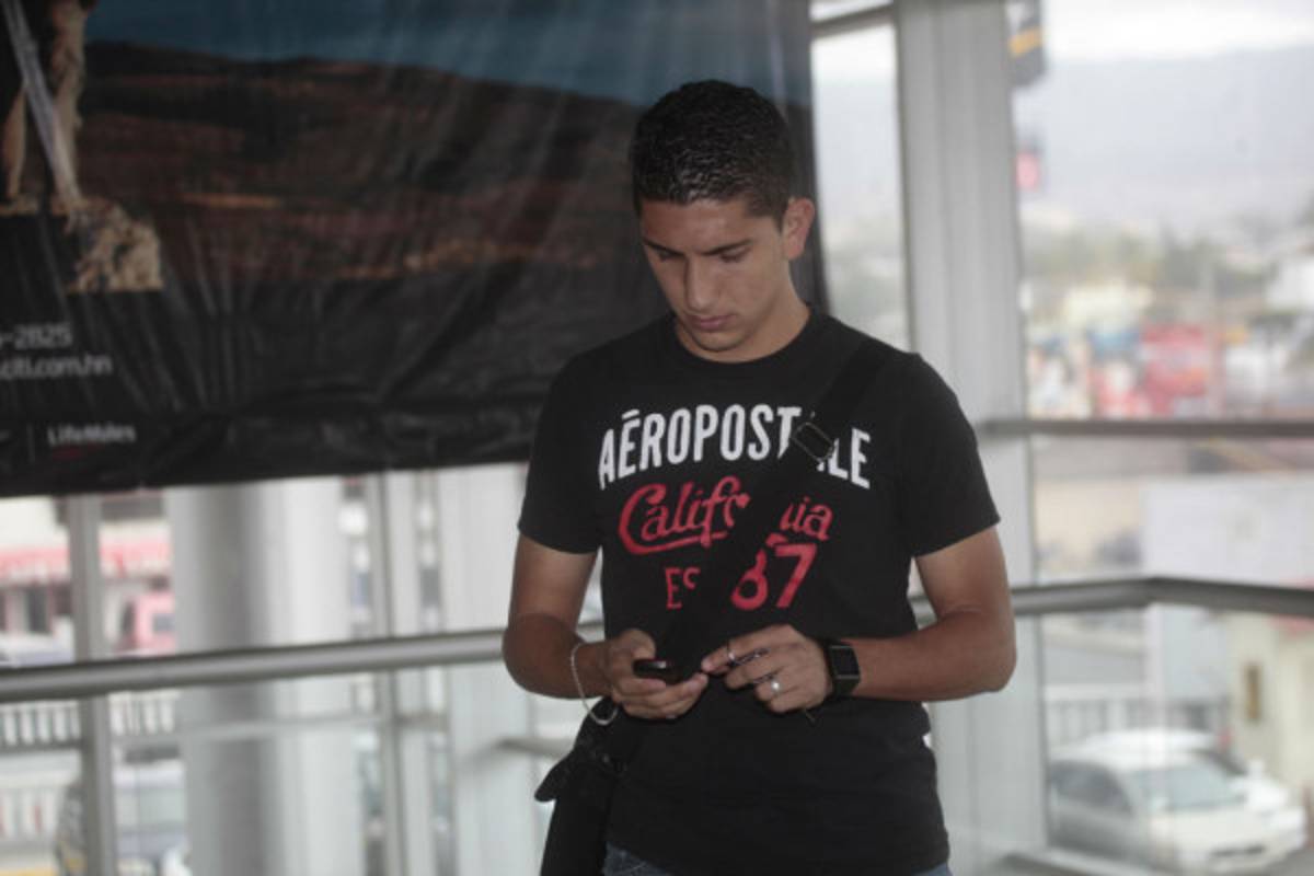 Leverón viajó a Vancouver para unirse a los Whitecaps