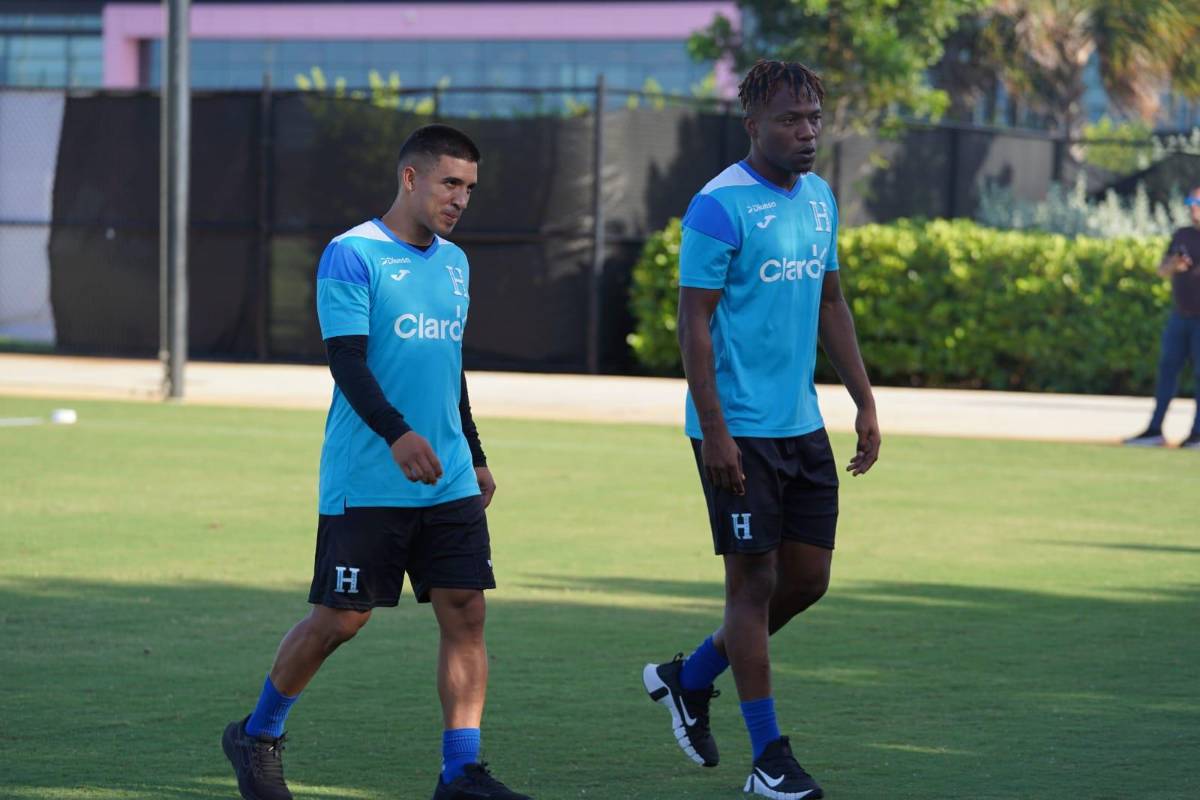 Choco Lozano y David Ruiz, los más buscados por la afición, Luis Palma se sumó a la Selección y hubo visita especial