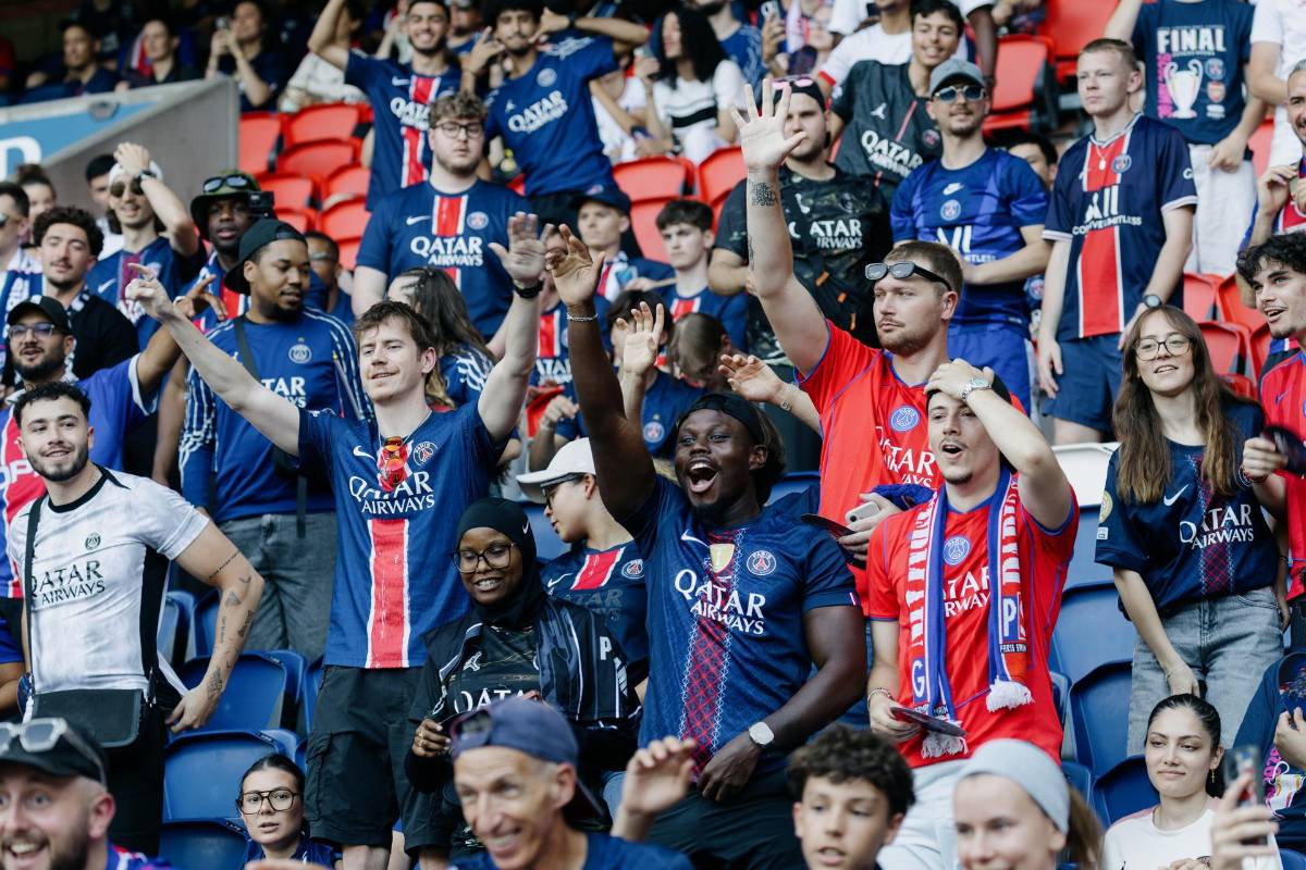 Fiestón en Budapest por el PSG-Arsenal en la gran final de la Champions