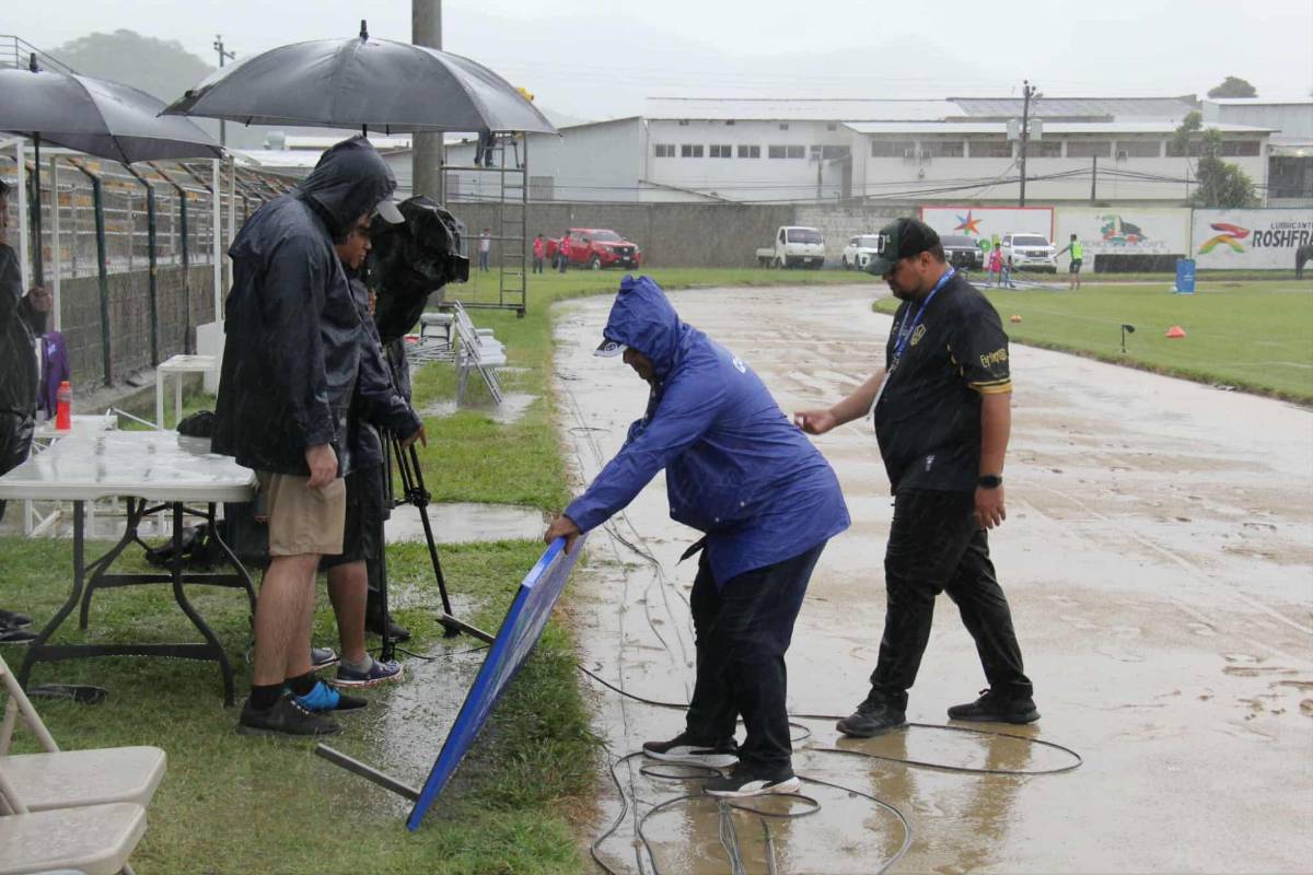 Un caballo y una 'piscina' protagonistas en Liga Nacional; el golazo que silenció el Morazán y la pesadilla del Real España