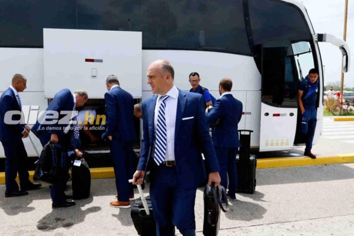 FOTOS: Selección de Honduras salió rumbo a Jamaica para su debut en Copa Oro