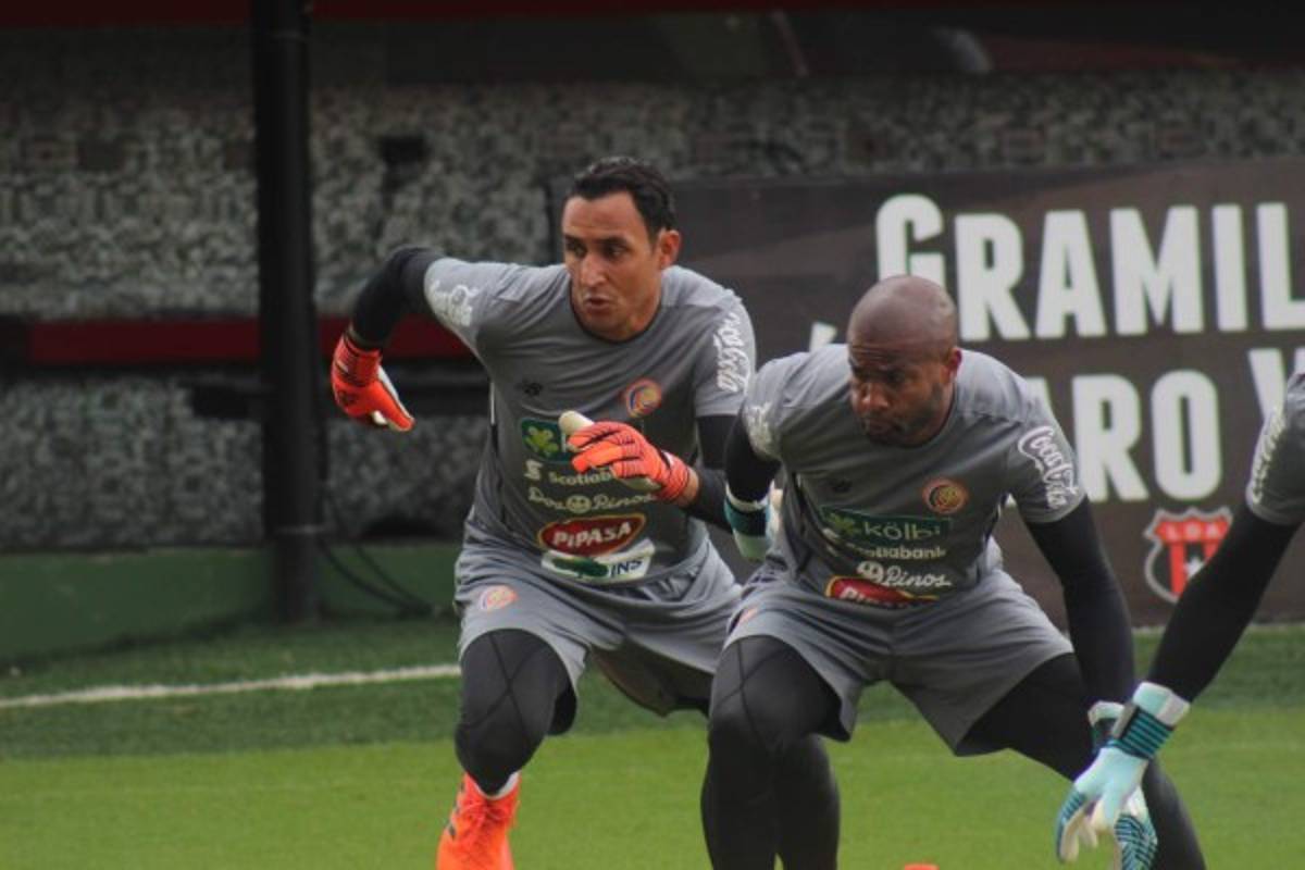 Adidas manda bien equipado a Keylor Navas que da el ejemplo en los entrenamientos