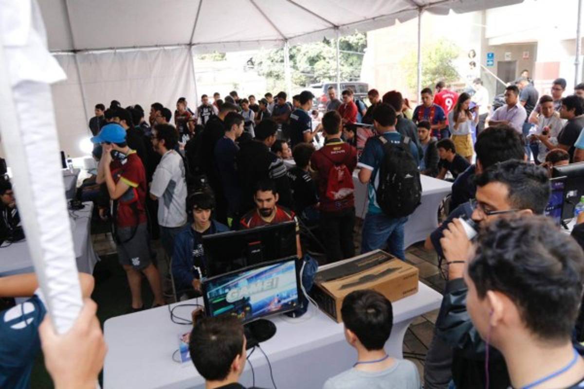 FOTOS: Tegucigalpa vibra con el torneo de Smash Diez 2019