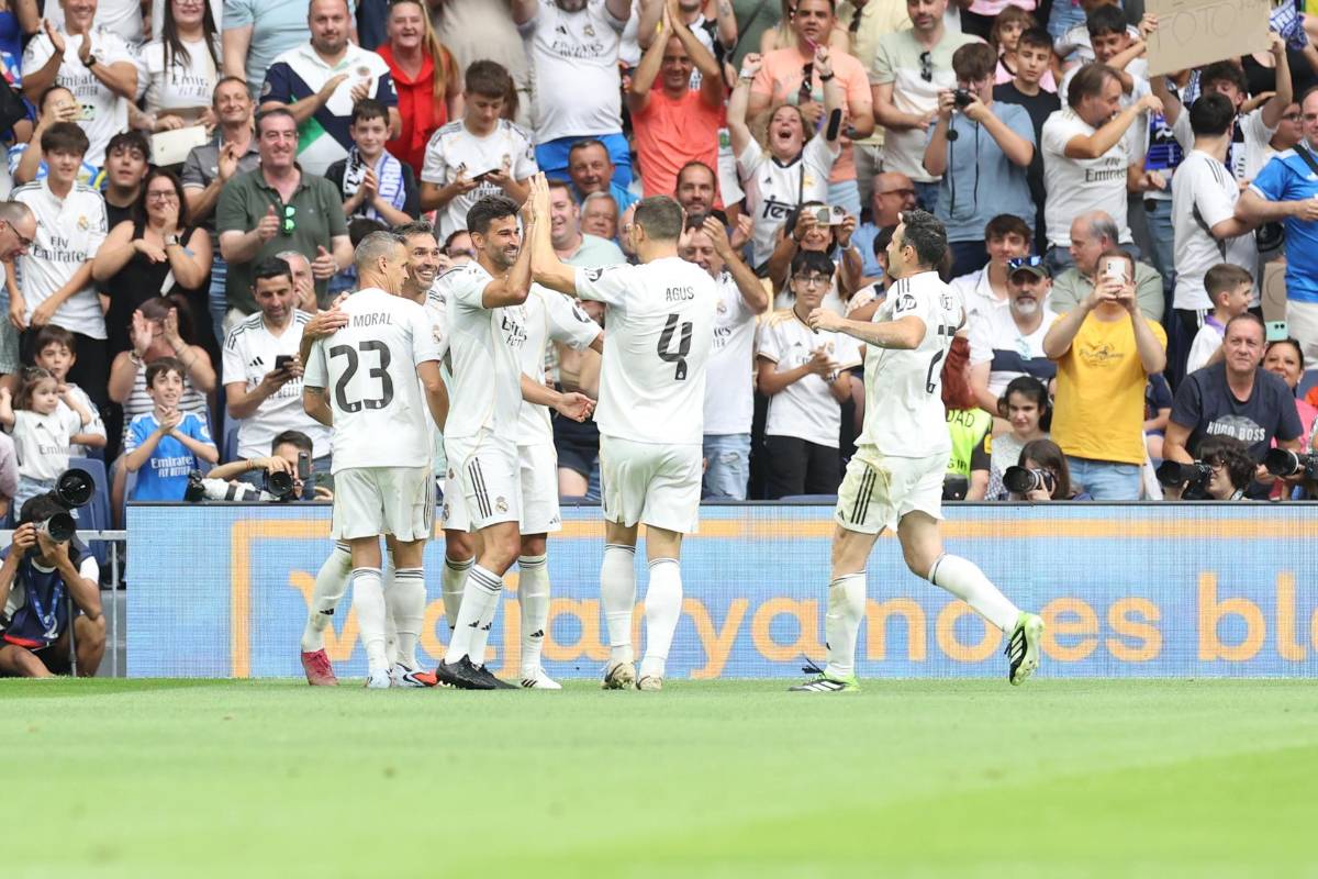 David Suazo enfrentó a las leyendas del Real Madrid: así le fue en el Bernabéu