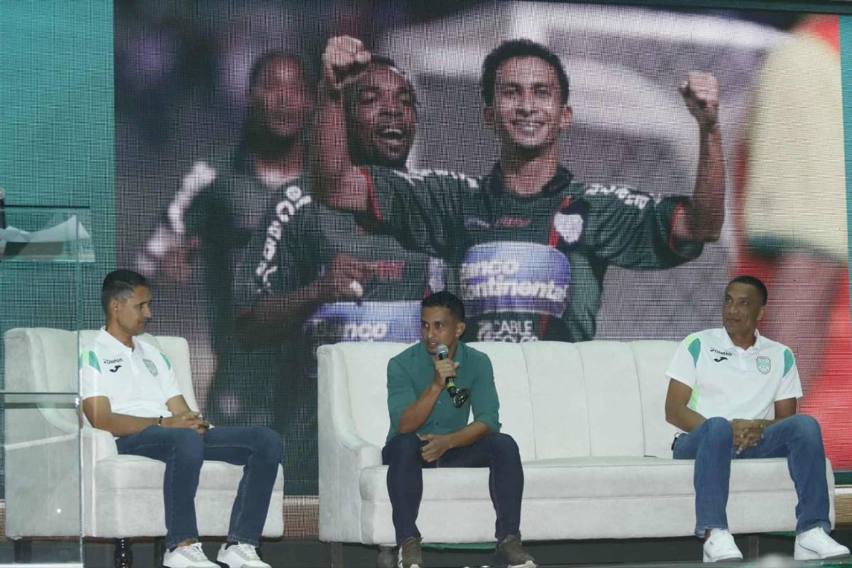 ¡La nueva piel del centenario! Marathón presentó su histórico uniforme acompañado de sus leyendas