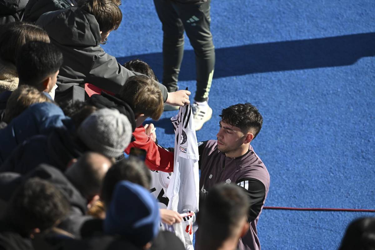 Fiesta merengue: Real Madrid despide el 2025 con un entrenamiento especial y la locura de la afición