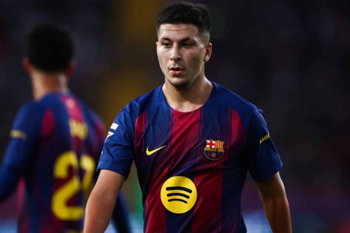 Hansi Flick se lo confirmó a Deco: los cinco jugadores del Barcelona que deben salir en el mercado de verano