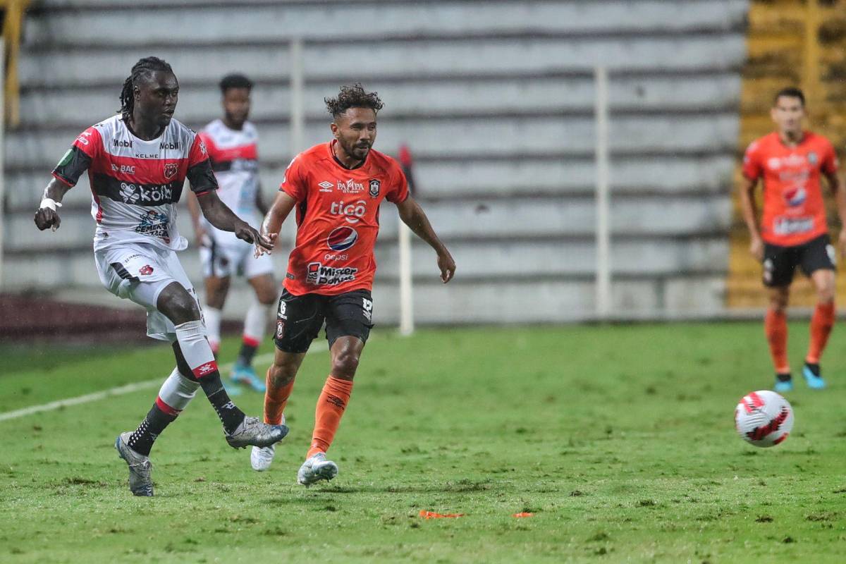 ¡Un mediocampo para tenerle miedo! El explosivo once titular de Alajuelense vs Olimpia en la final de Liga Concacaf