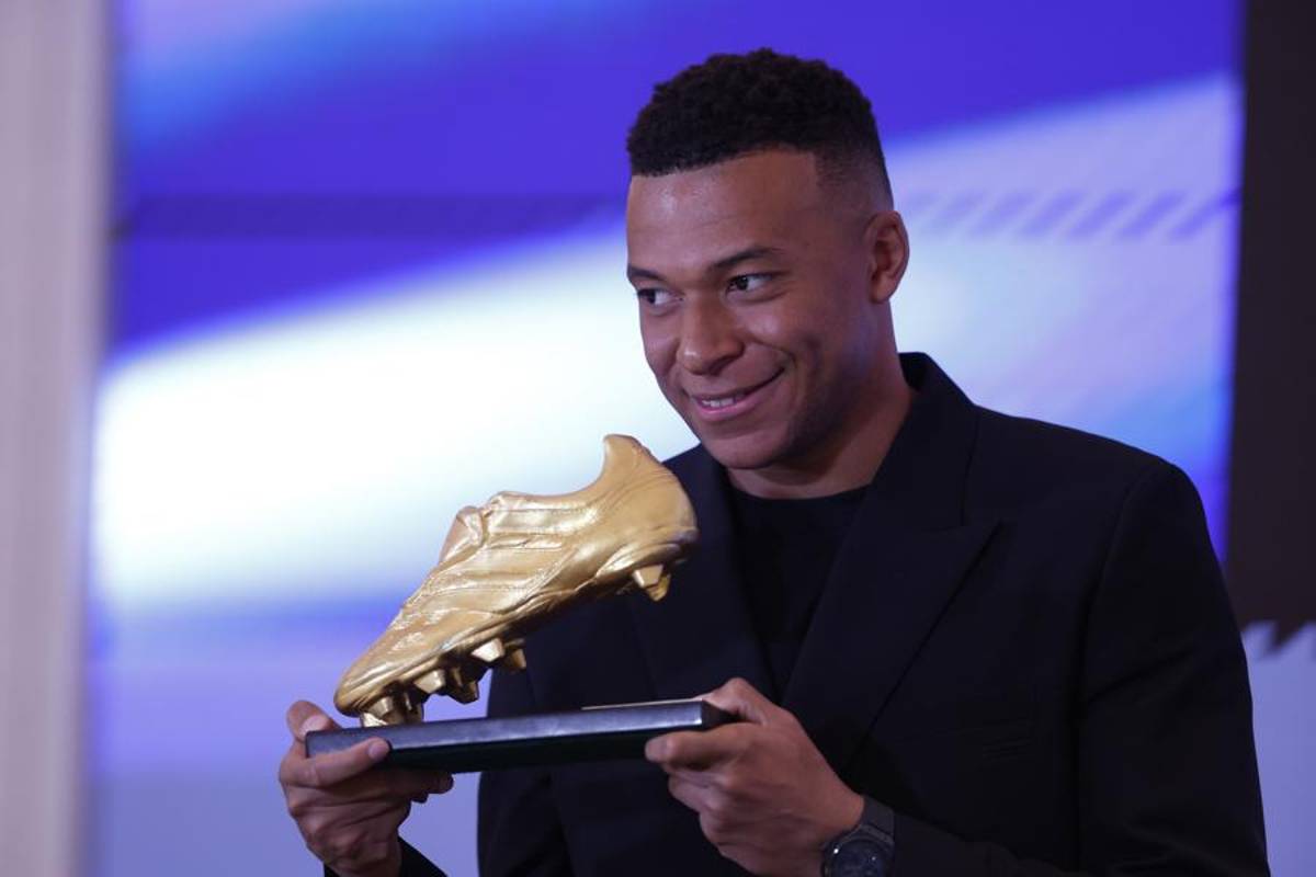 Mbappé recibió la Bota de Oro: lo que dijo tras ganar el premio, quiénes lo acompañaron y el mensaje de Sergio Ramos