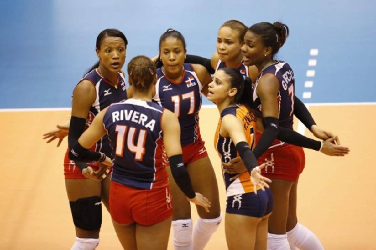 Las distracciones más candentes de la voleibolista dominicana Winifer Fernández en pleno partido