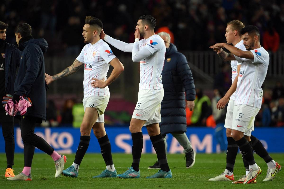 NO SE VIO EN TV: La locura de Dembélé y Dani Alves en el golazo de Pedri; Rakitic terminó en calzoncillos el Barcelona-Sevilla