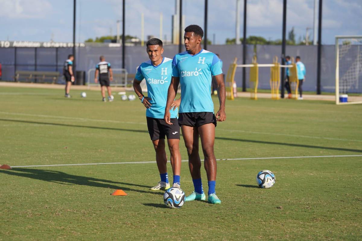 Choco Lozano y David Ruiz, los más buscados por la afición, Luis Palma se sumó a la Selección y hubo visita especial
