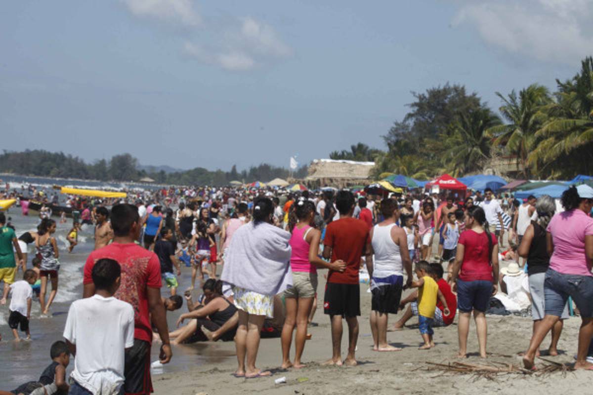 Diez en la playas de Tela.!