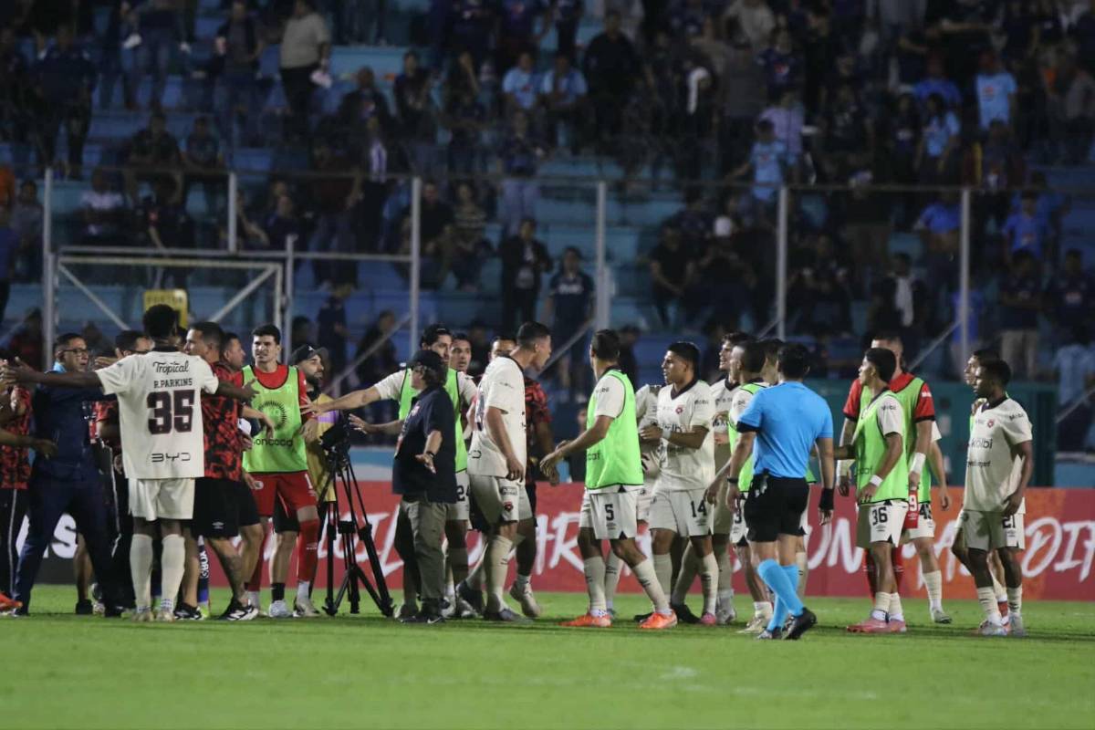 Terminó con bronca el Motagua vs Alajuelense, Serrano perdonó, celebración tica y decepción del Ciclón Azul en Copa Centroamericana 2025