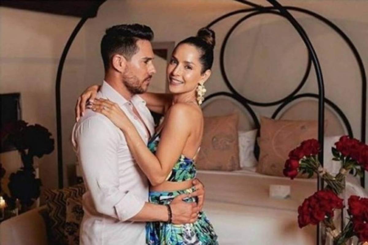 Carmen Villalobos y Sebastián Caicedo reciben en el Camp Nou su mejor regalo de bodas