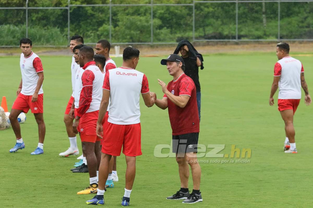 El ‘militar’ Beckeles y la gran sorpresa: así fue el regreso y el primer entrenamiento de Pedro Troglio con el Olimpia