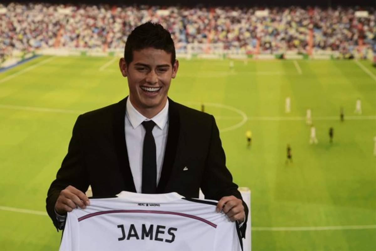 James Rodríguez fue presentado por Real Madrid ante 20 mil aficionados.