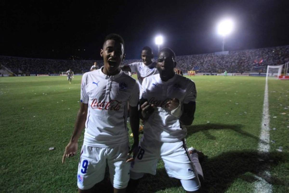 El álbum del 'Choco' Lozano: De tocar el tambo en barrio el Patrol al Tenerife