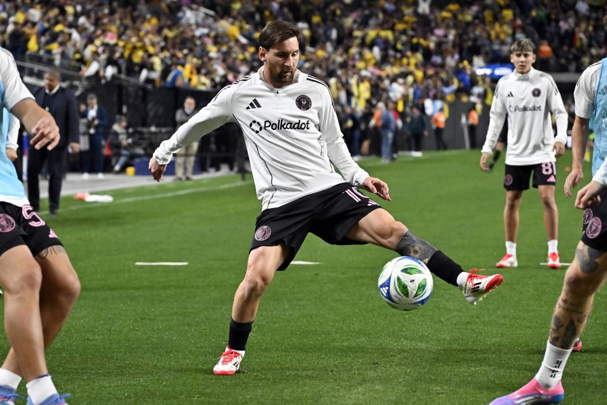 Messi vivió a lo grande su debut en 2025 durante el juego Inter Miami vs América y lo acompañó la polémica