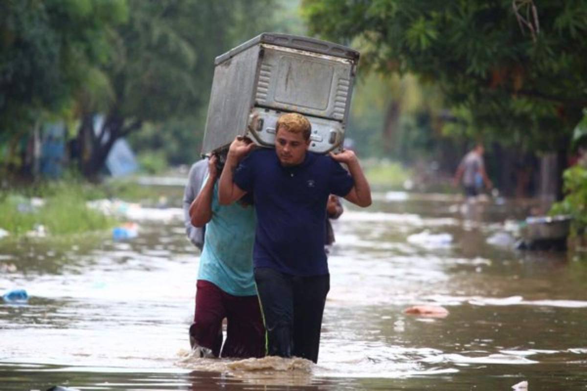 Las desgarradoras imágenes que ha dejado las inundaciones en Honduras