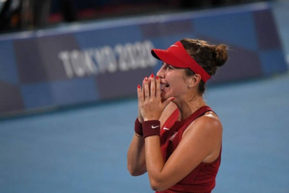 Fotos: Así es la hermosa tenista suiza, Belinda Bencic, quien se bañó de oro en Tokio 2021