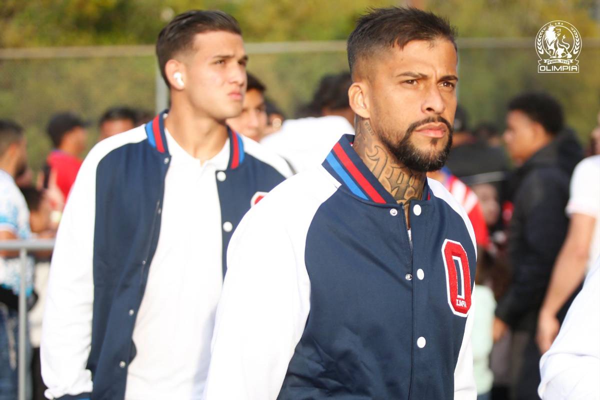 Olimpia deslumbra con ambientazo en New Orleans: banderazo y tremenda asistencia en amistoso