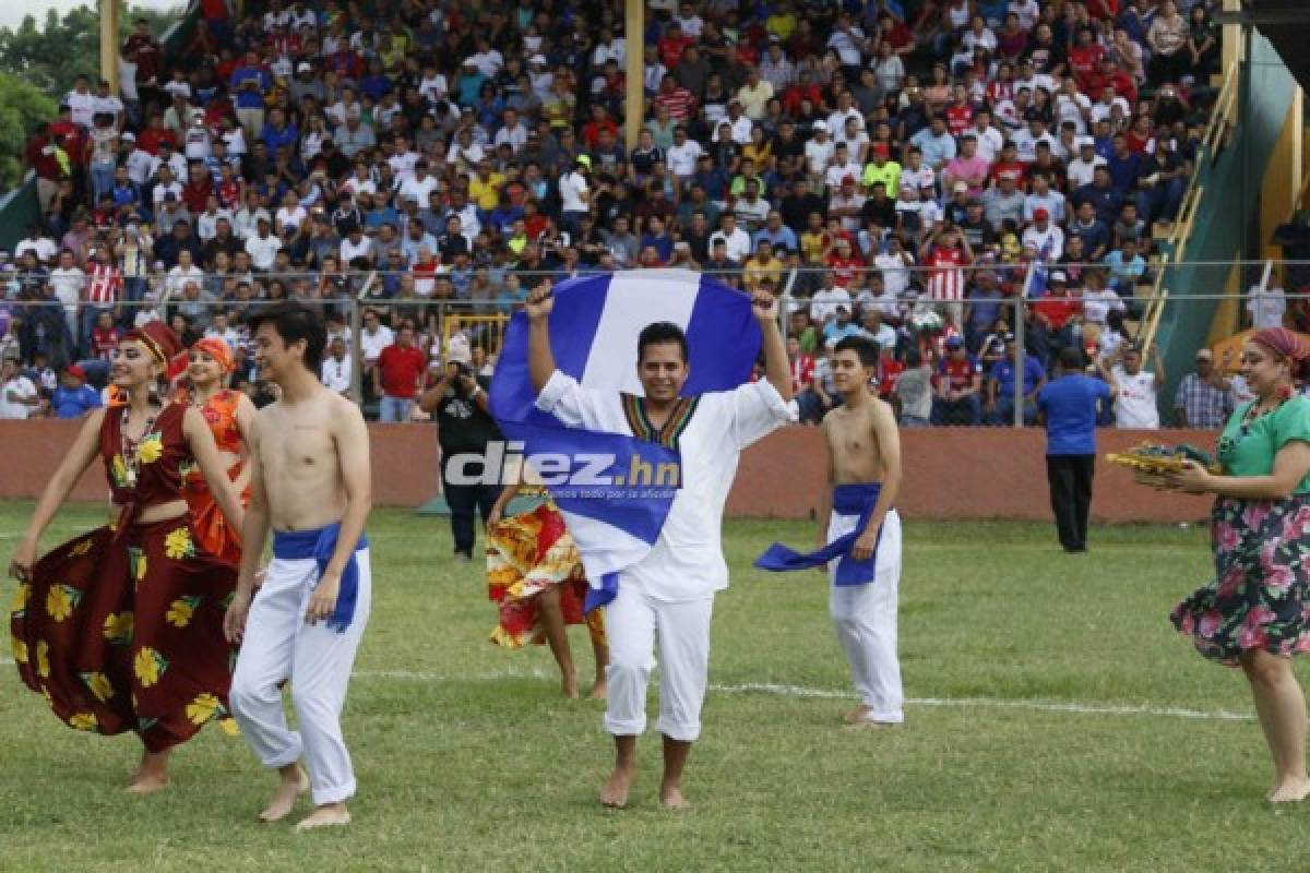 NO VISTE EN TV: El penal a Michaell Chirinos, actos protocolarios y vómito de Ferrari