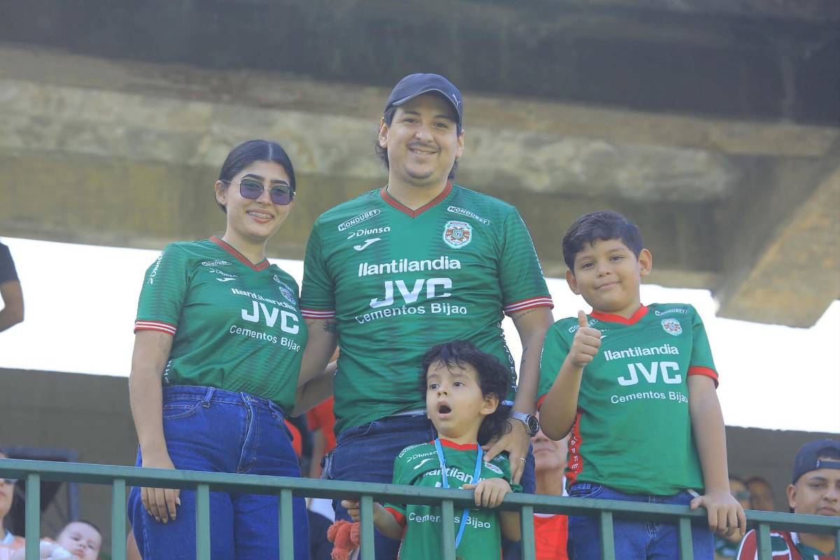 Tota Medina se encara con hincha y el árbitro, celebración a lo Cristiano Ronaldo y las chicas del Marathón que enamoraron