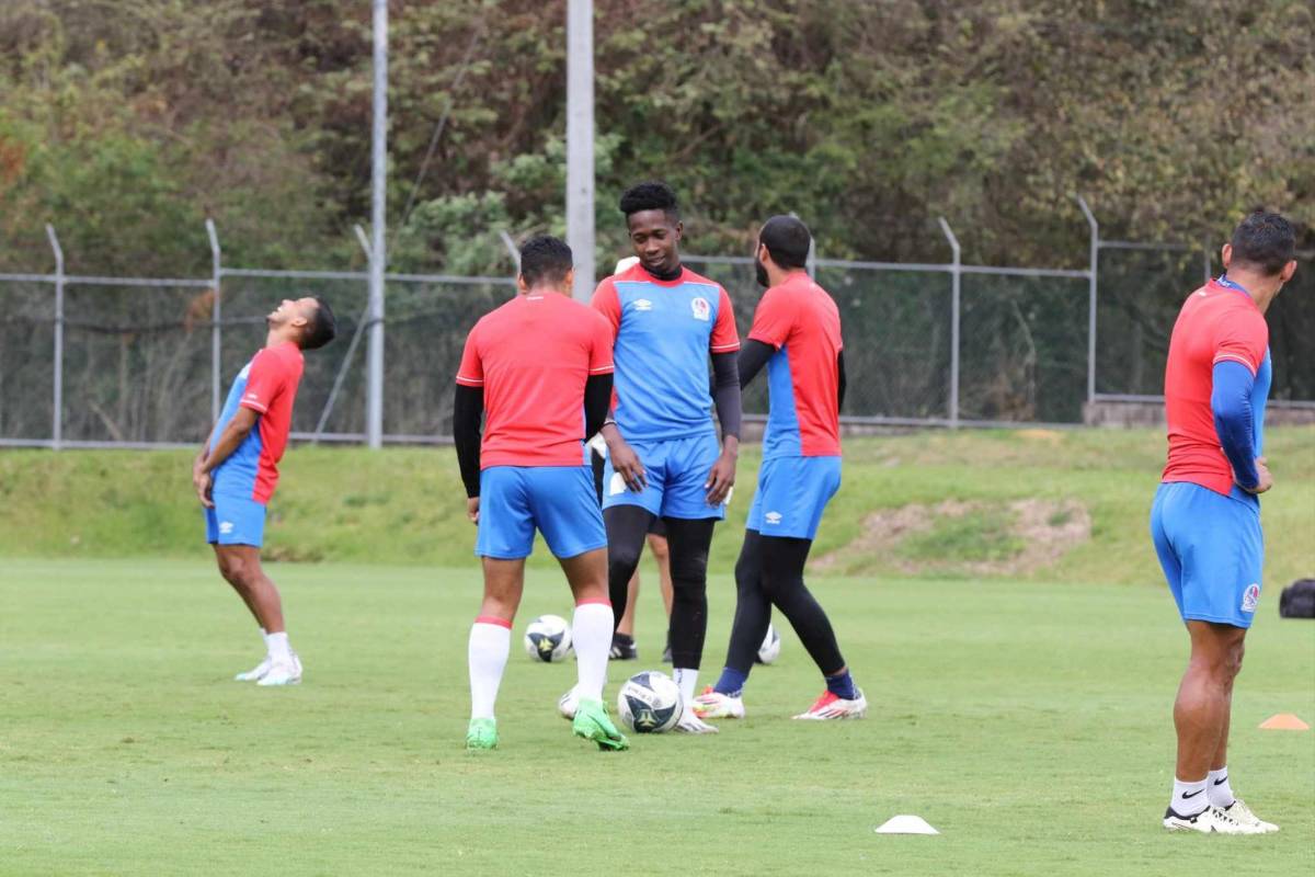 ¿Siguió la polémica? así fue el entrenamiento de Olimpia tras las declaraciones de Eduardo Espinel sobre Real España