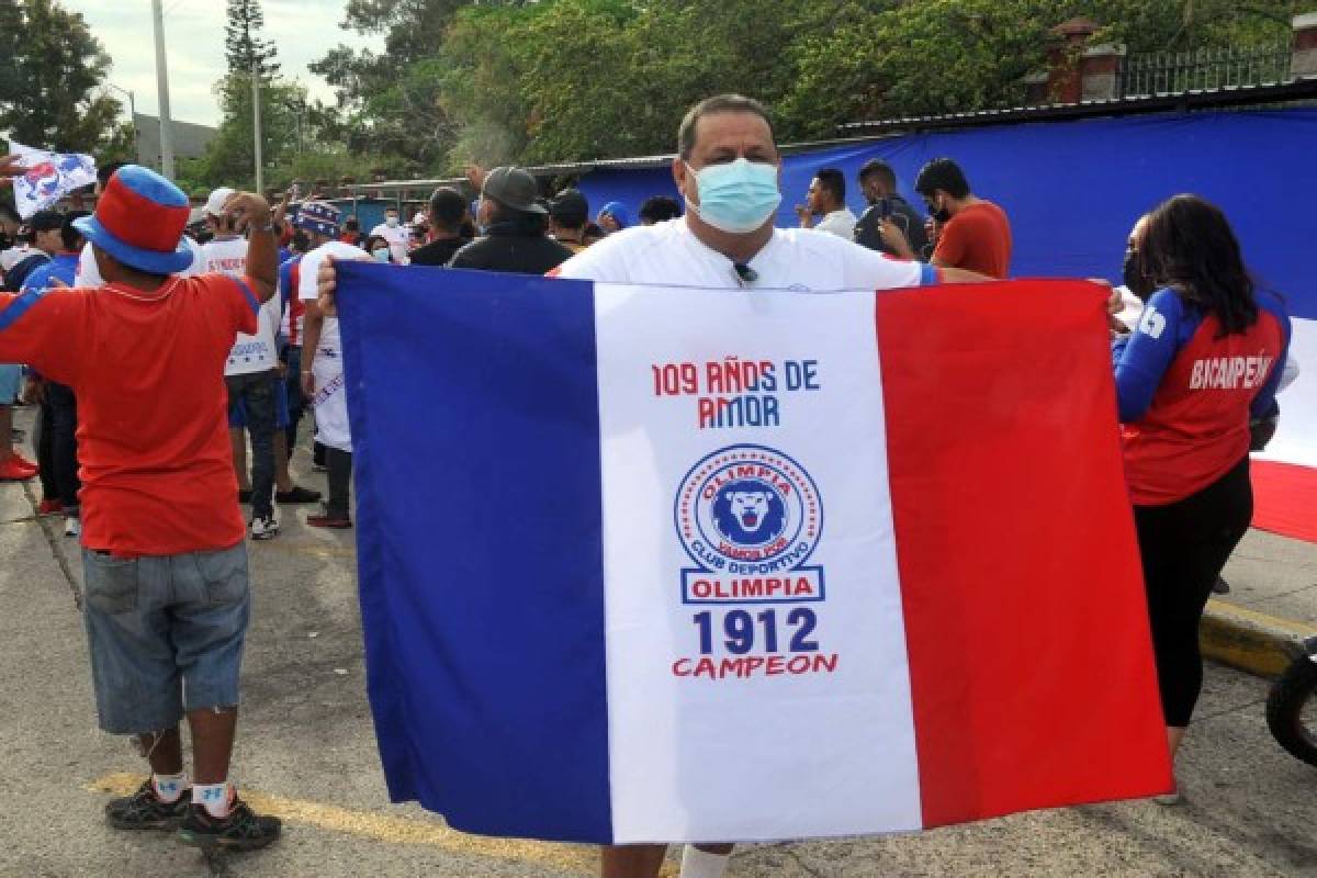 ¡Impresionante caravana! Afición del Olimpia se desborda y celebró a lo grande los 109 años de historia