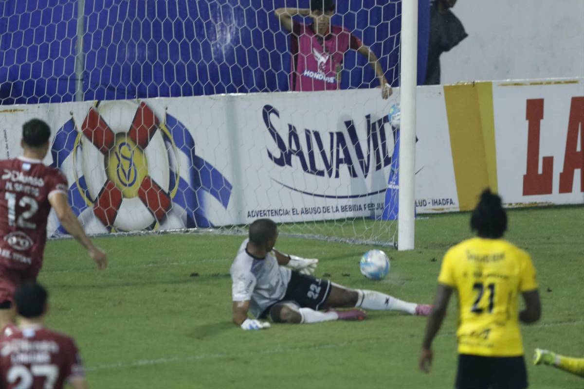 ¿Eduardo Espinel con Alexy Vega? El regalo de Marathón a Yustin Arboleda y la bronca entre Real España y Motagua