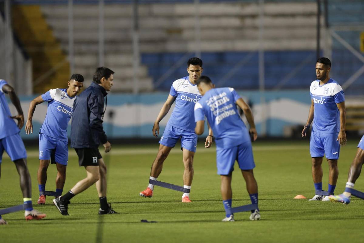 Nuevo rostro en la Selección,gesto de Palma y el pelón de Honduras, que olvida a Islas Caimán para centrarse en Antigua