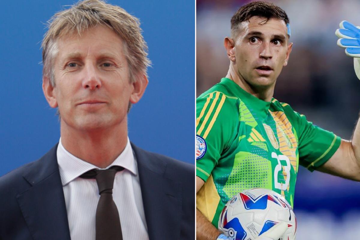Van der Sar quitó al ‘Dibu’ Martínez de los 10 mejores porteros del mundo.