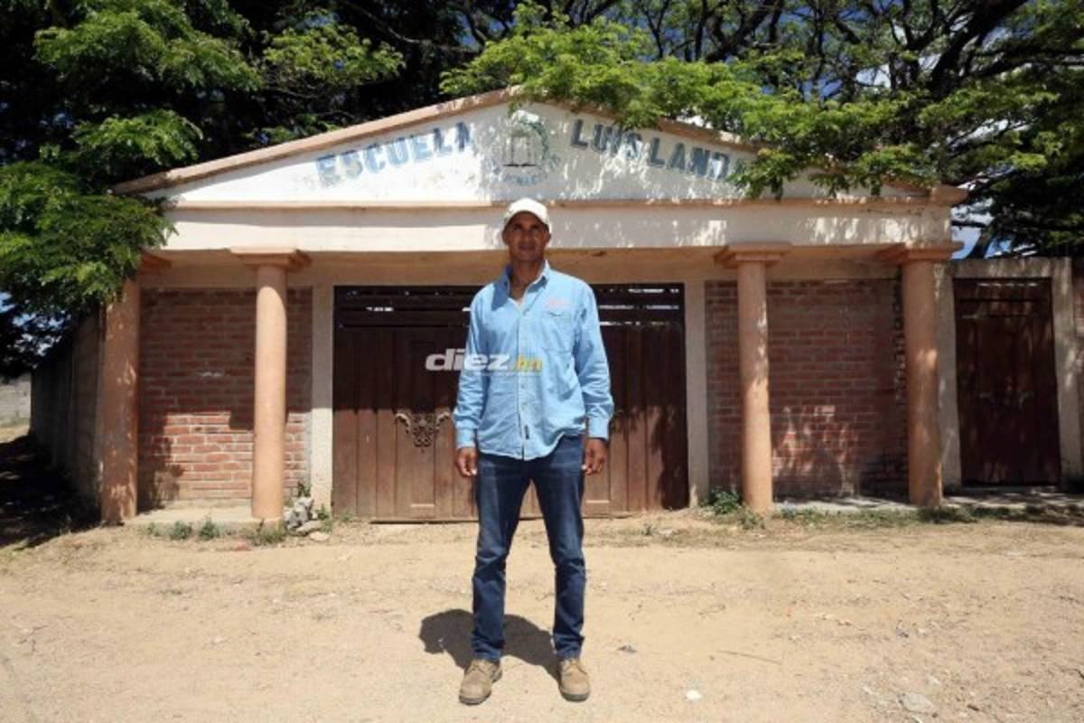 Donis Escober, ganadero: de sombrero y buen jinete; cambió la pelota por el ordeño de vacas