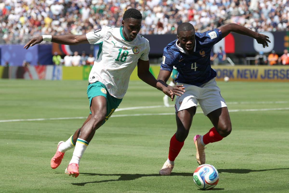 Escándalo durante el Mundial: deudas, el DT sin contrato y comida mediocre