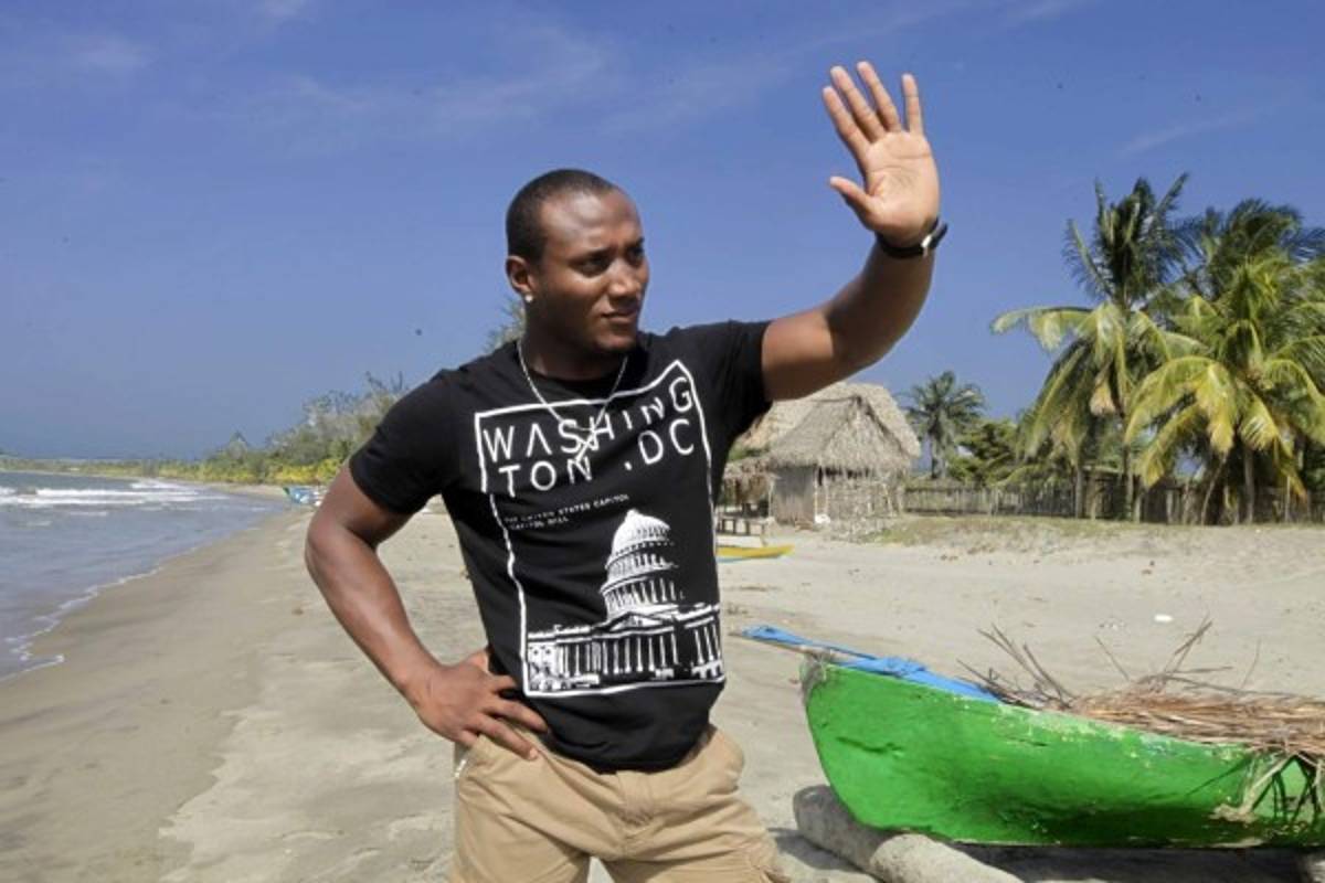 Kevin Mejía medallista de plata en los Juegos Panamericanos de Toronto 2015.