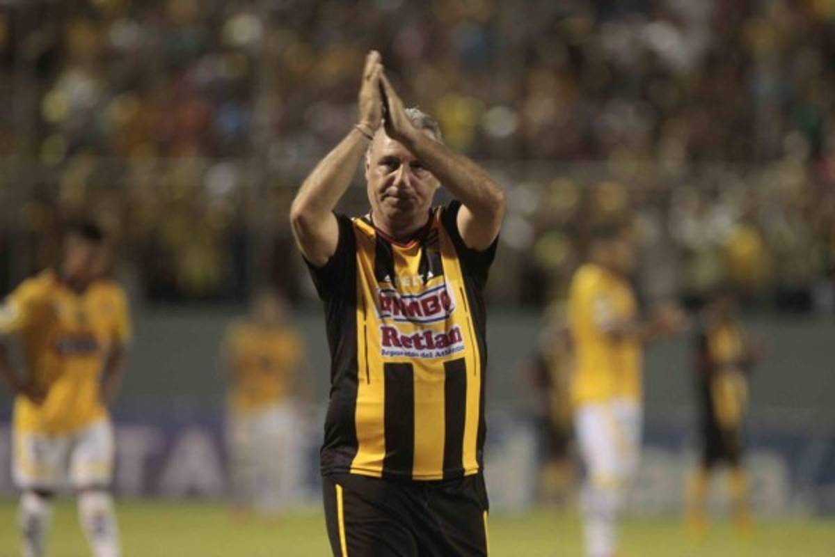 Ronaldinho se une a la lista: Las estrellas del fútbol que han venido a jugar a Honduras