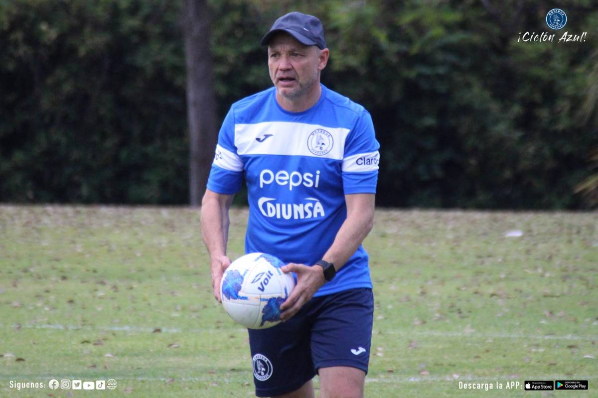 ¡Ya comanda el Nido! Así fue el primer día de Hernán “La Tota” Medina como entrenador del Motagua: dirigió el entrenamiento