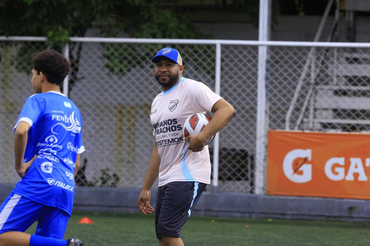 David Suazo, Wilson Palacios, Maynor Figueroa y otros exjugadores llevan vida y fútbol en las Clínicas Hermanos Catrachos