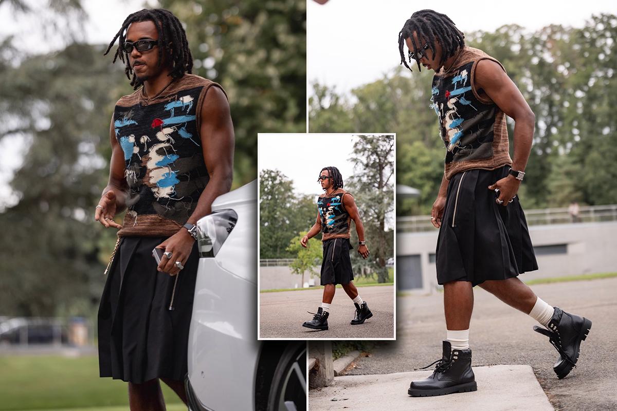 Koundé llegó con una falda a la concentración de Francia: “Me encanta buscarme a mí mismo”