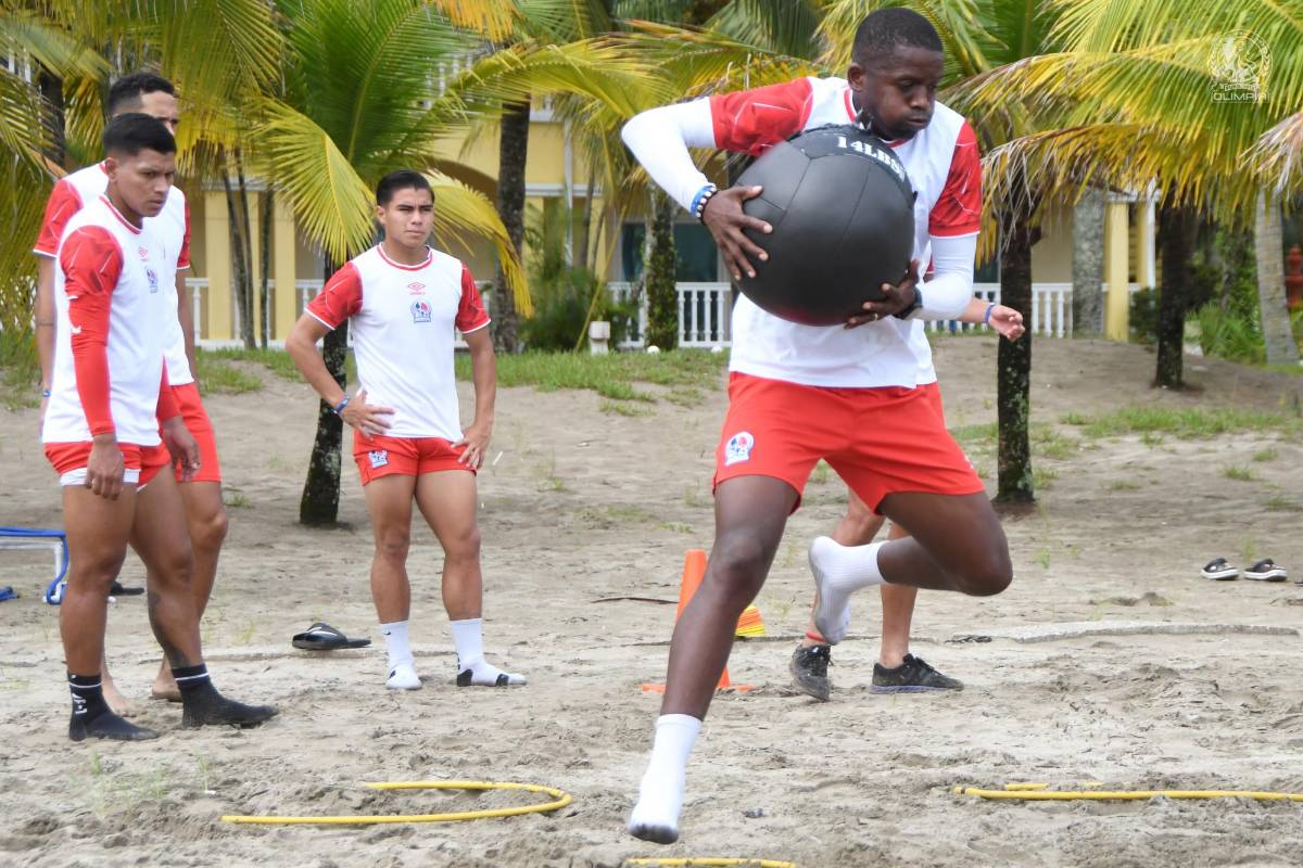 ¡Camino al título! Así prepara su pretemporada el Olimpia de Pedro Troglio en las bellas playas de Tela
