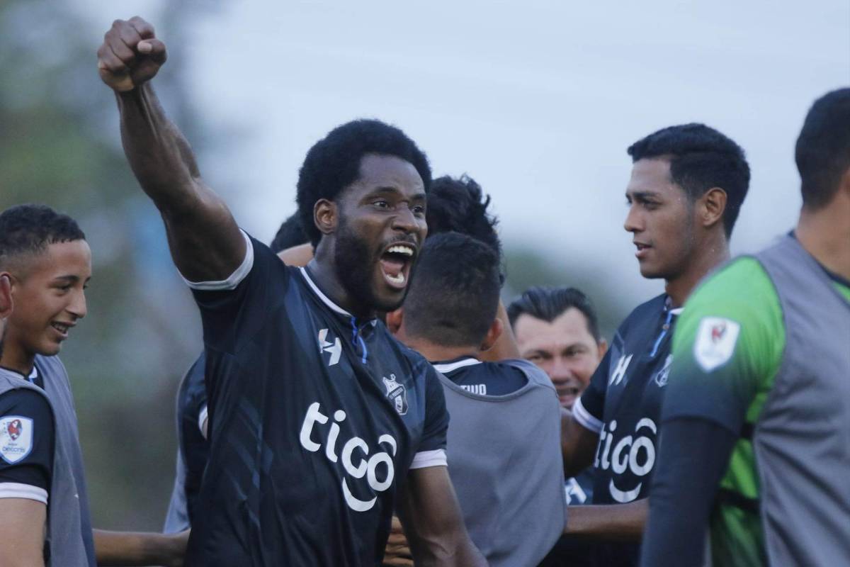 Belleza en las gradas y entrega total en la cancha; Real Sociedad no estuvo solo en el último partido del Clausura 2023
