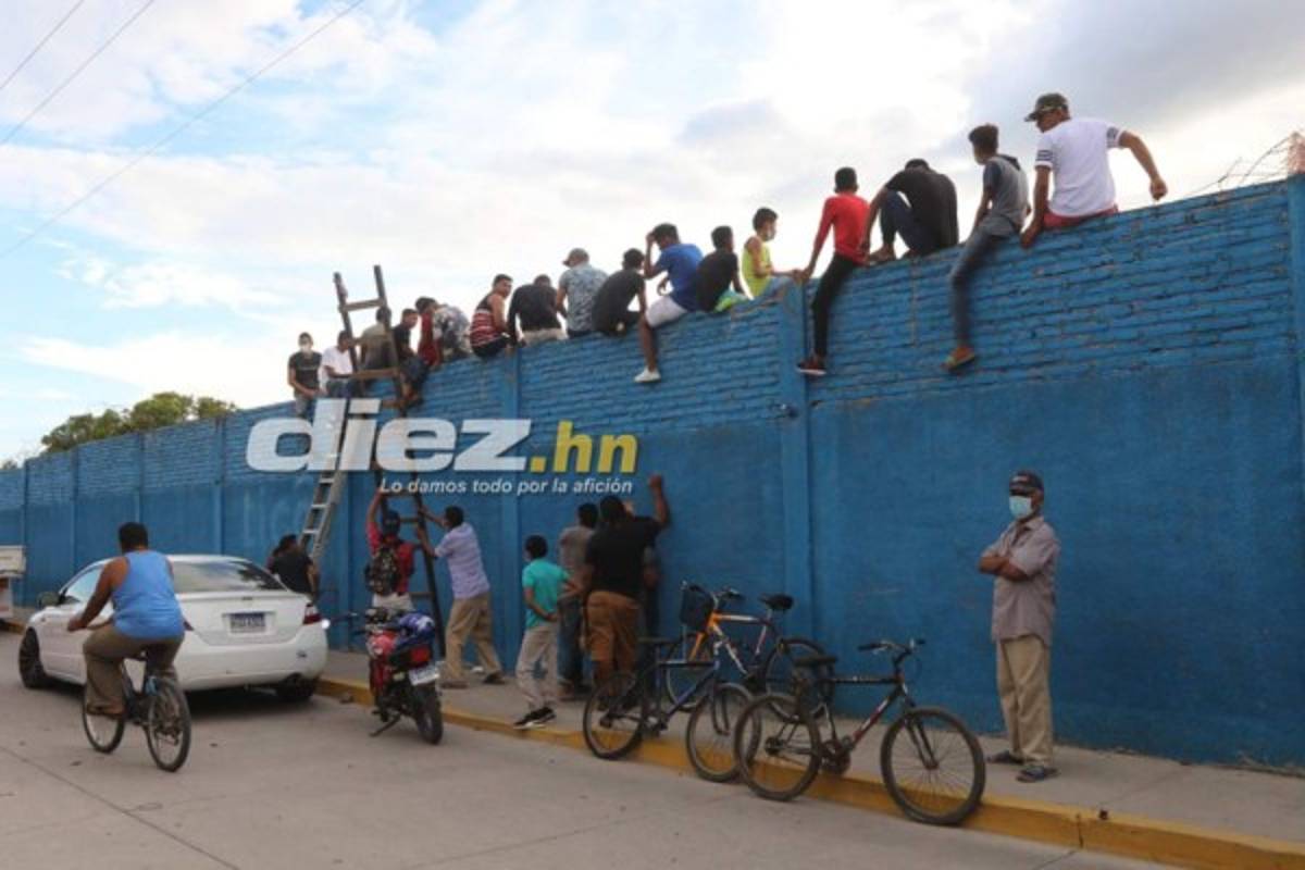 ¡Afición en los muros y fiesta! Las postales que dejó Génesis vs. Victoria en la ida de final del Ascenso