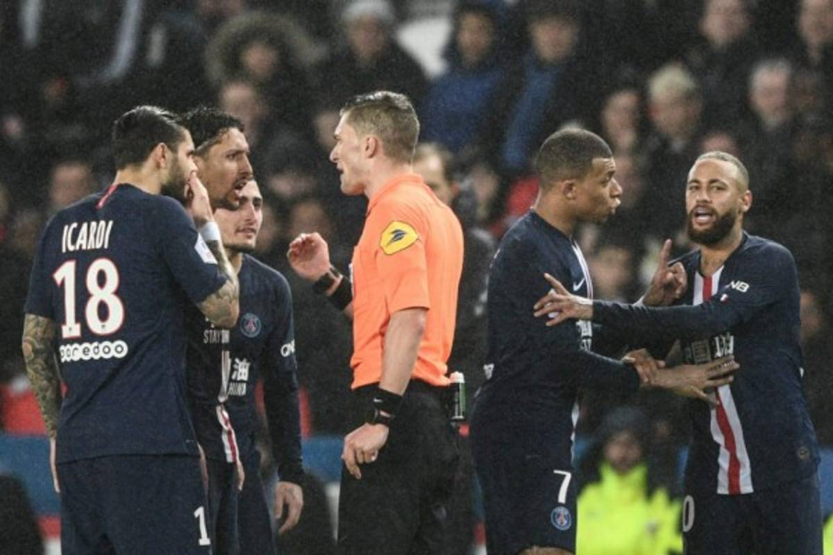 ¿Lo hizo para irse al carnaval de Río? Neymar se deja expulsar y arma la polémica en el PSG