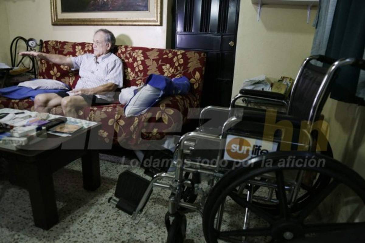 FOTOS: Así es la humilde y futbolera morada donde vive Chelato Uclés