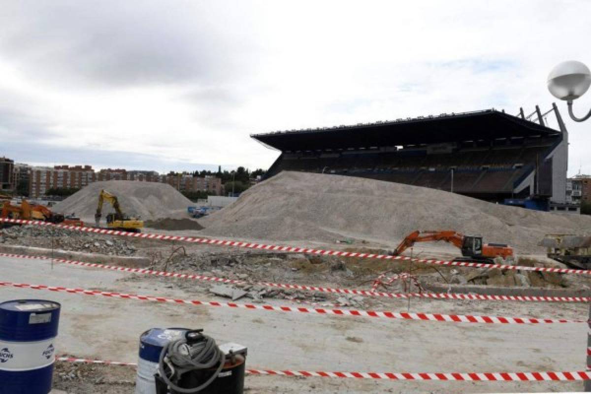 Lo que queda: El estadio Vicente Calderón, convertido en una carretera más en Madrid