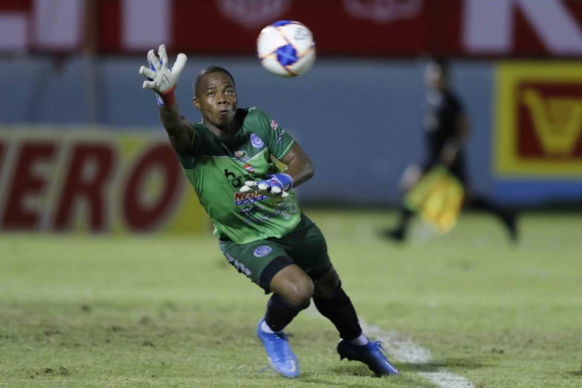 Mercado: Dos hondureños más a Europa, el equipo que quiere a Kervin Arriaga y bajas en Real España y Vida