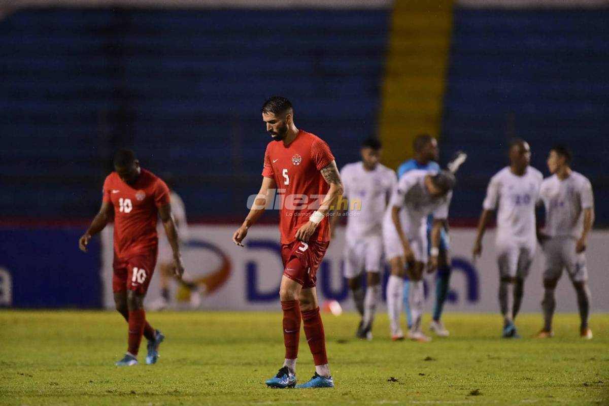 Júbilo en el Olímpico: Aficionados invaden la cancha en medio del triunfo de Honduras sobre Canadá en Liga de Naciones