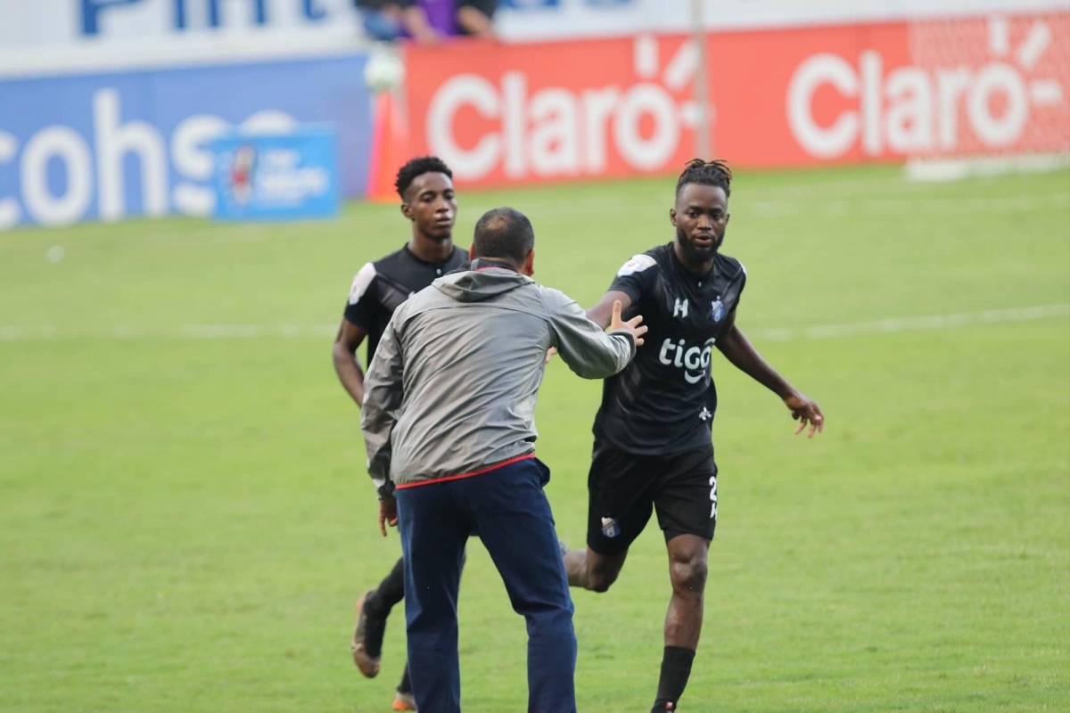 ‘Chelito’ Martínez y otros futbolistas que destacaron en Liga Nacional pero antes hicieron carrera en segunda y hasta tercera división