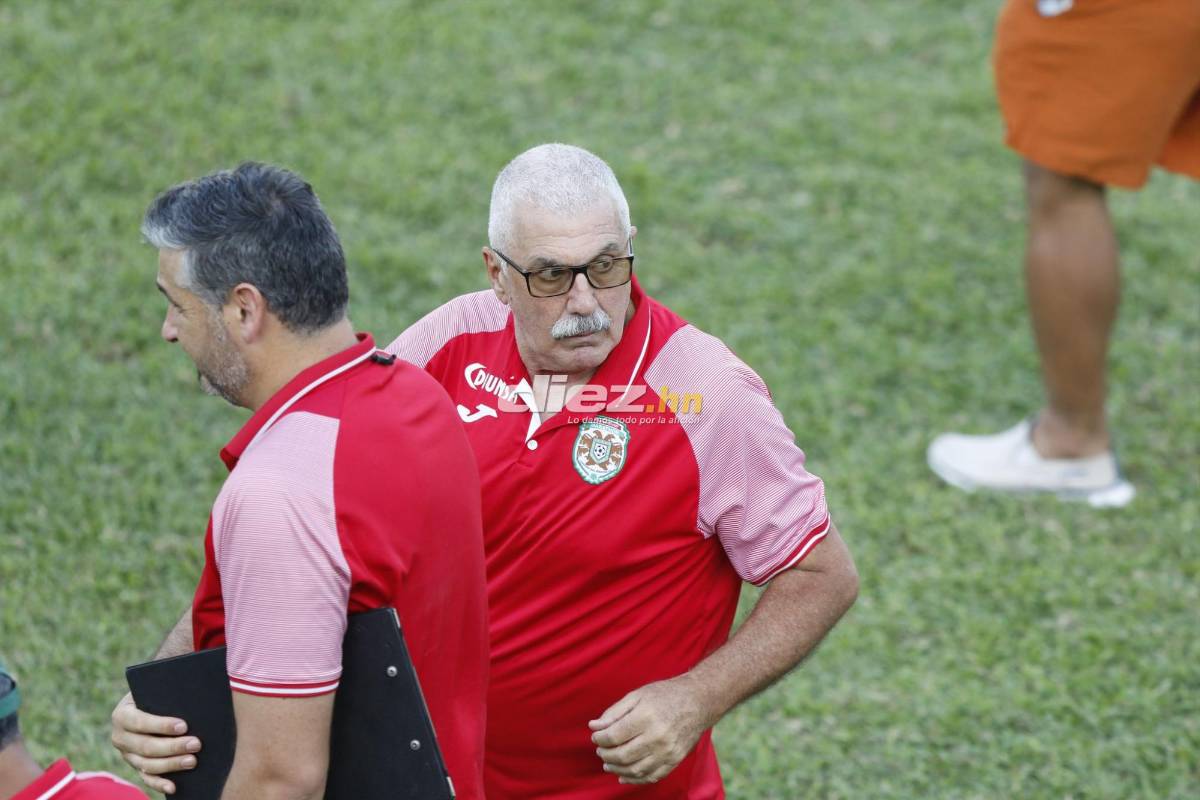 El Yankel Rosenthal se calentó por la goleada: Keosseián se enfrenta con aficionados que también arremeten contra el portero Denovan Torres